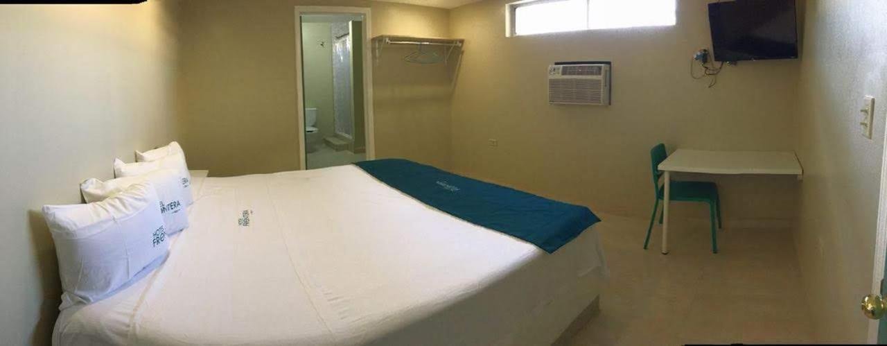 Hotel Frontera Baja メヒカリ エクステリア 写真