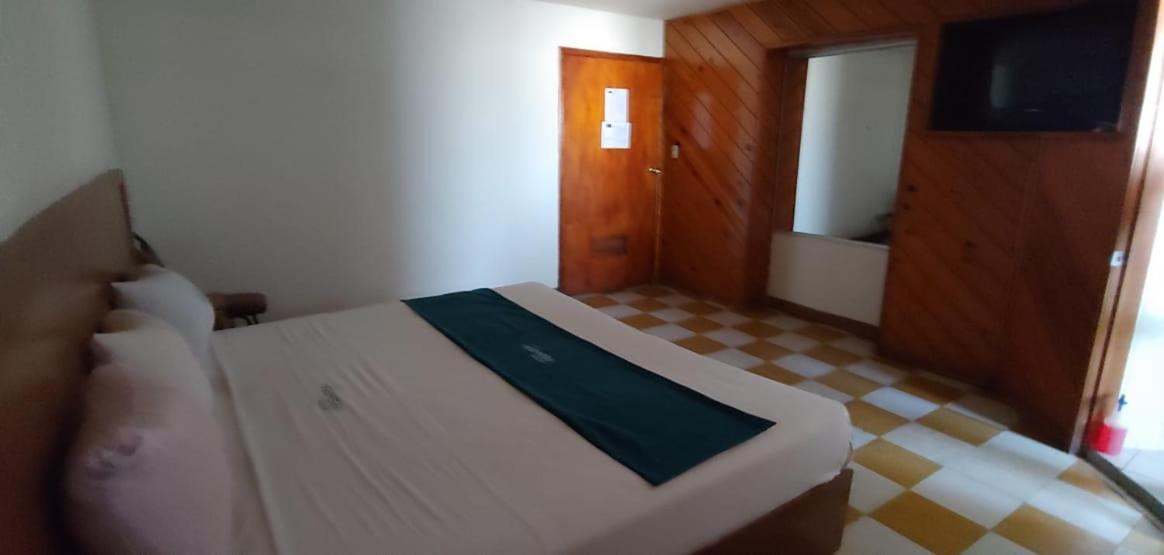 Hotel Frontera Baja メヒカリ エクステリア 写真