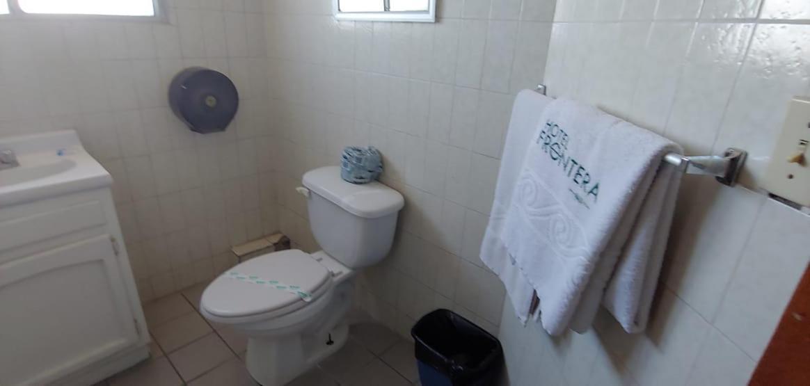 Hotel Frontera Baja メヒカリ エクステリア 写真